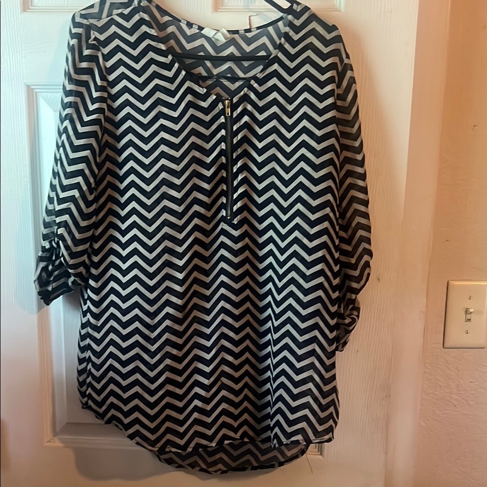 Chevron Patterned Black and White Women's Top